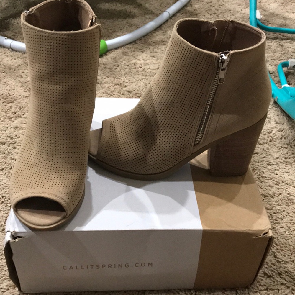 Worn once Call it Spring shoes!